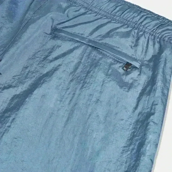 NWT Onia
Crinkle Multifunctional Short MSRP 
$135 Sz L - Picture 3 of 9